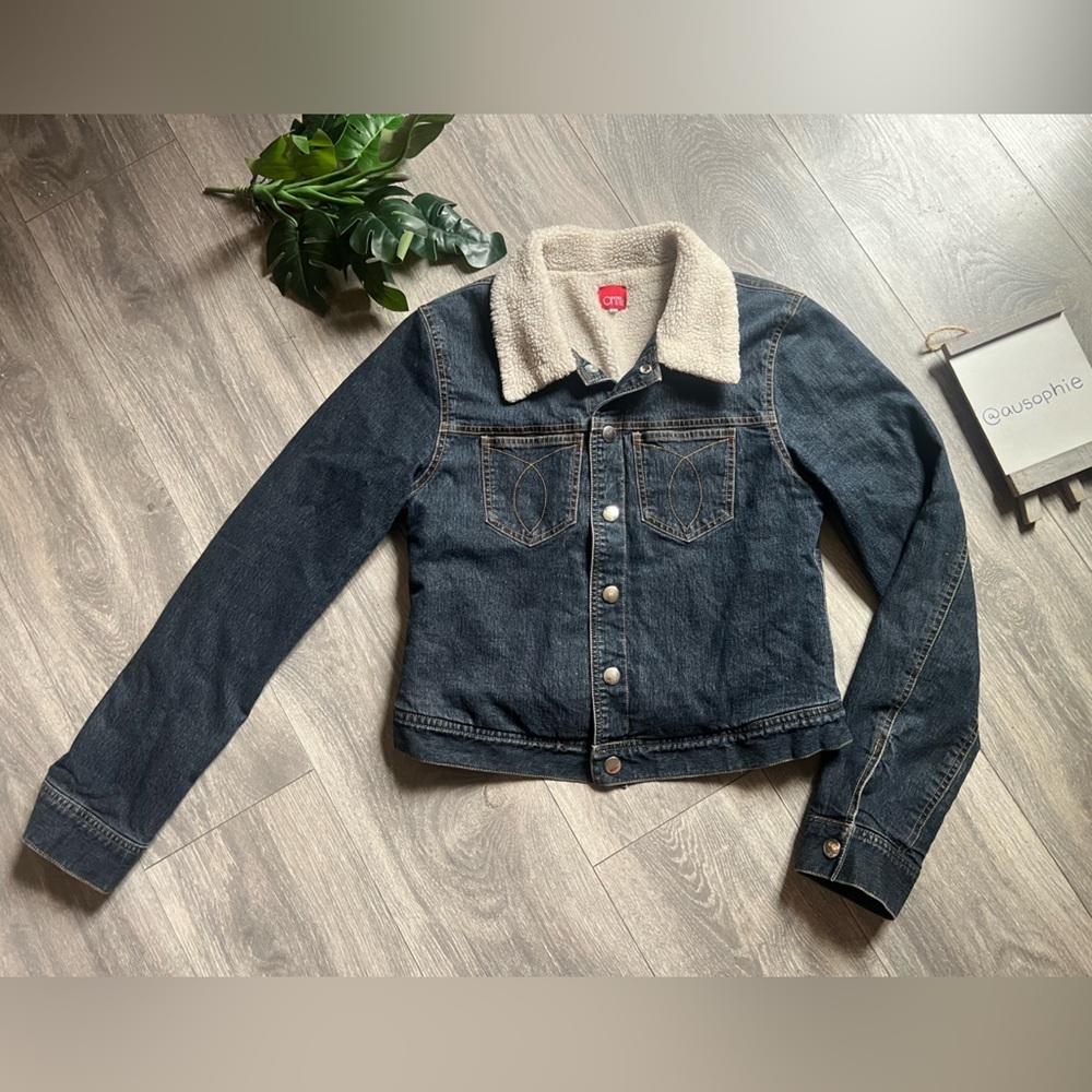 Vintage Y2K 90s Omni Faux Sherpa-Lined Denim Trucker Jacket. Size M